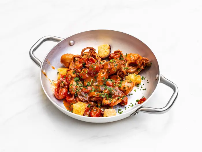 Pasta ai frutti di mare in padella